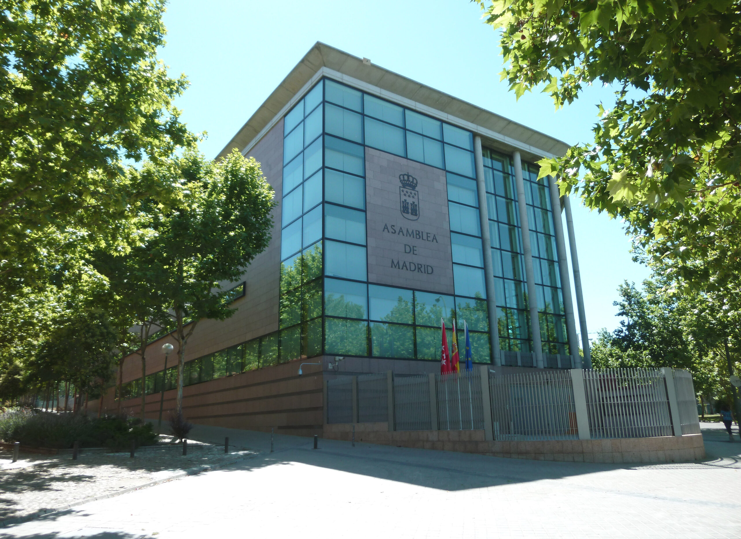 Sede de la Asamblea de Madrid en el distrito de Puente de Vallecas